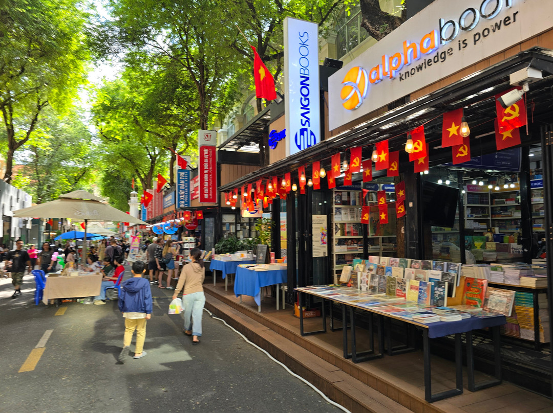 Ho Chi Minh City's Book Street-胡志明市必去景点
