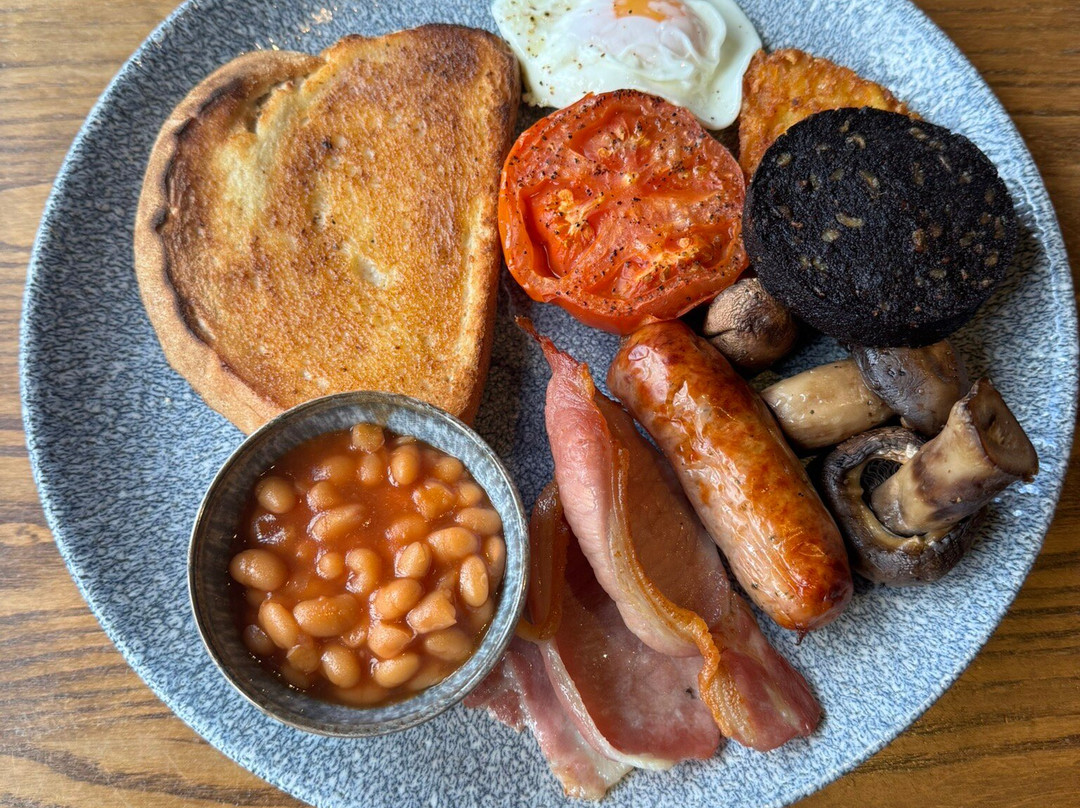 Hartford Hall On School Lane主图