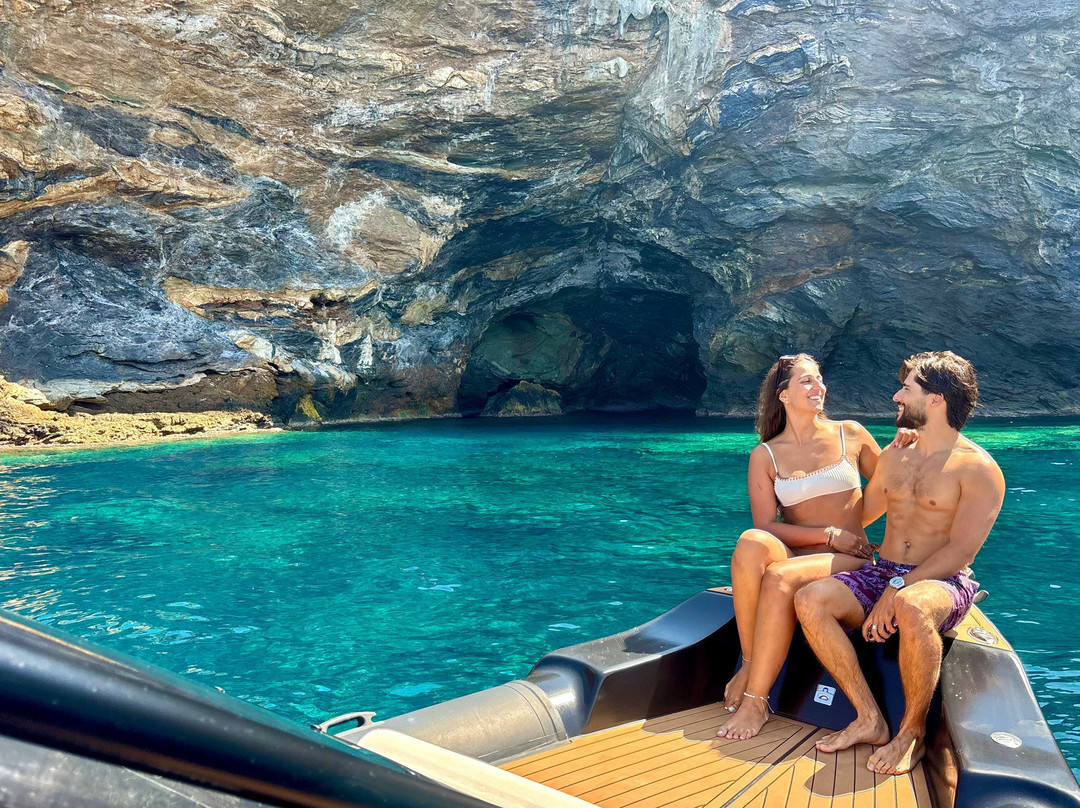 Andros Cruises & Day Trips to Cyclades-Batsi必去景点