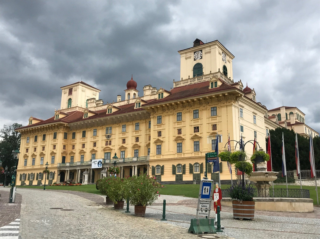 Schloss Esterhazy-铁城必去景点