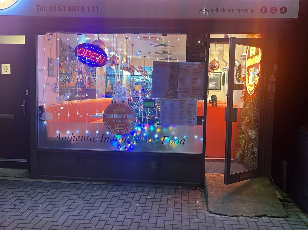 Delhi Chaat N Cafe主图