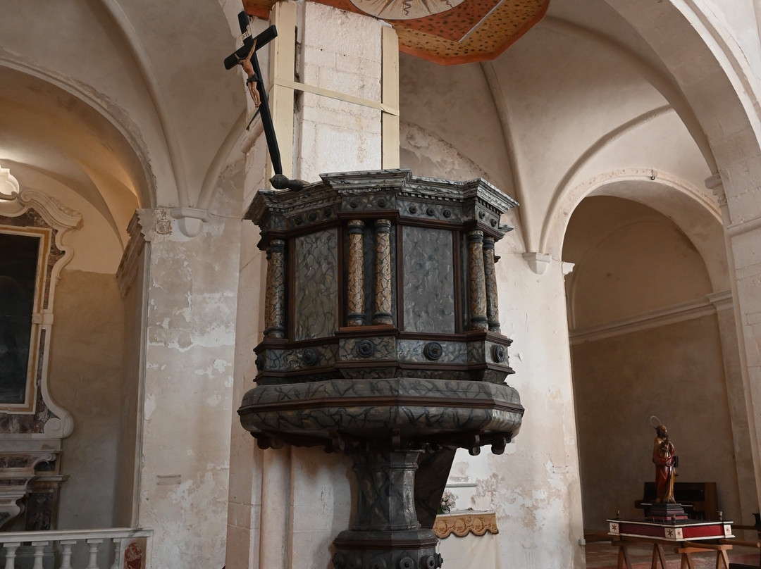 Église Saint-Dominique de Bonifacio-博尼法乔必去景点