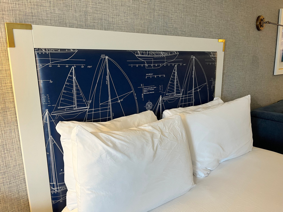 Fenwick Shores, Tapestry Collection by Hilton主图