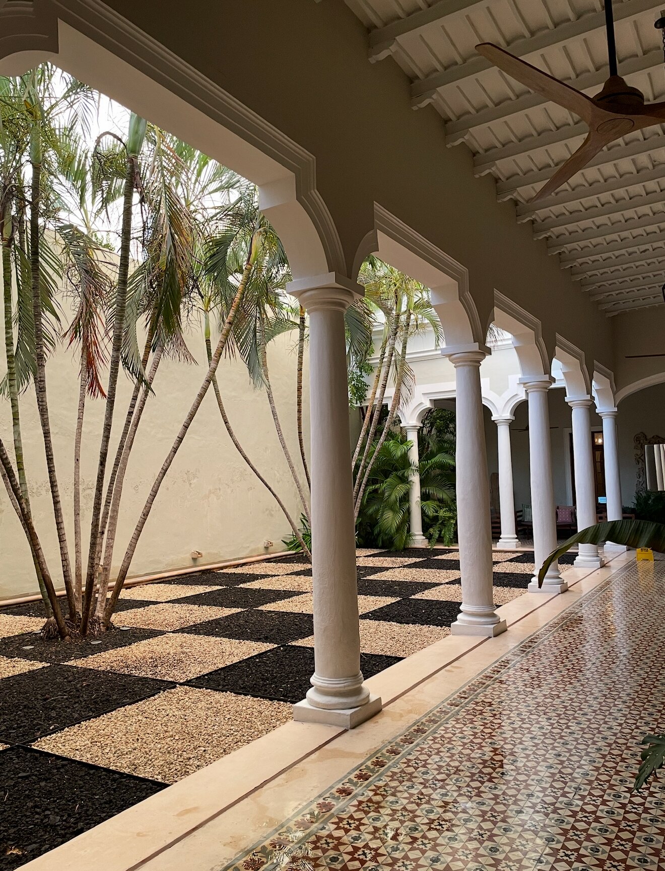 Decu Downtown-官方