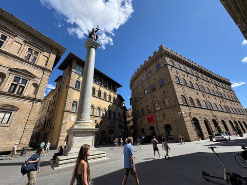 Piazza Santa Trinita-佛罗伦萨必去景点