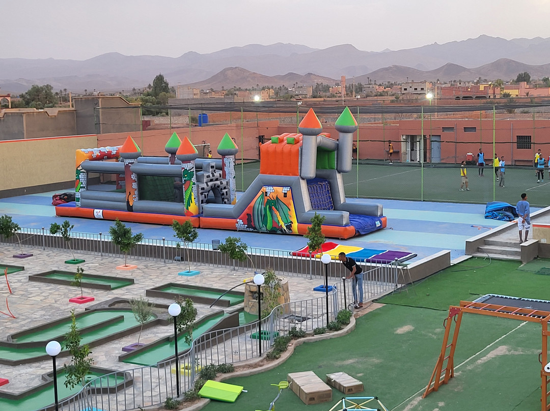 Topi parc de jeux-廷吉尔必去景点