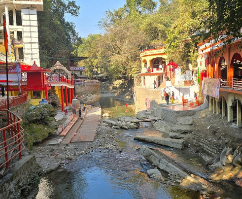 Tapkeshwar Temple-Dehradun District必去景点