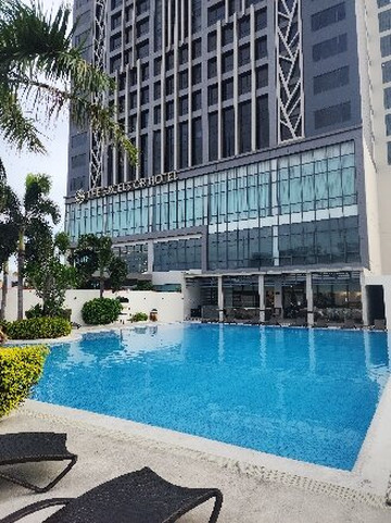 The Excelsior Hotel主图