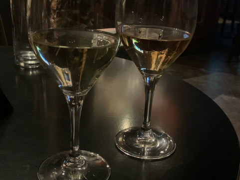 阿扎尔金字塔酒店主图