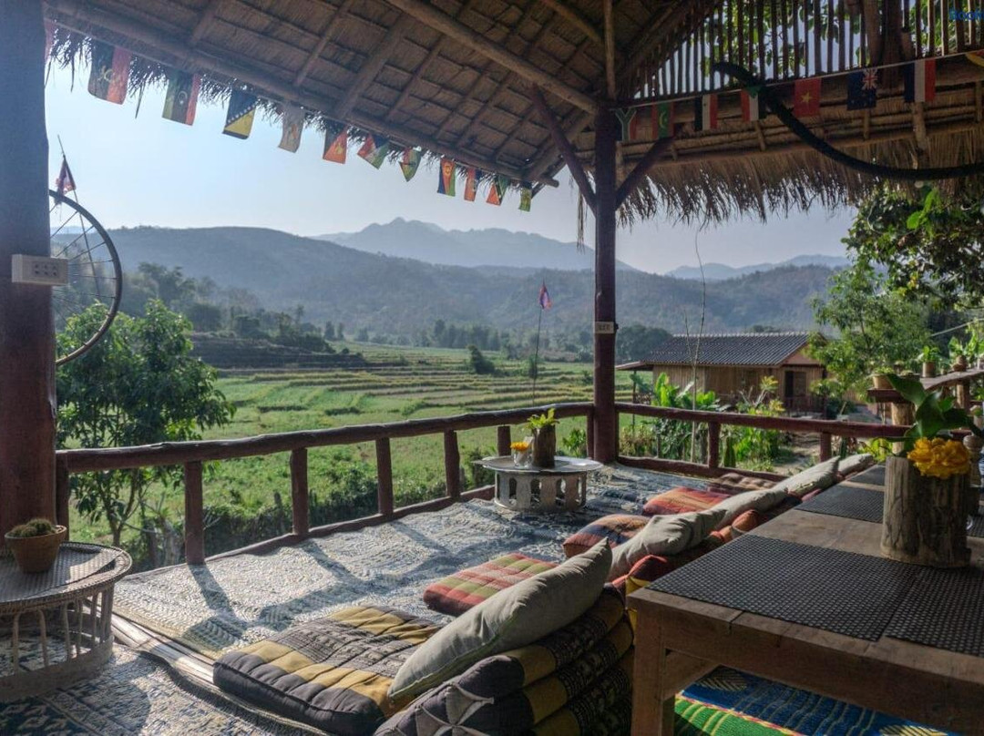 Nakhoun Cafe And Farmstay