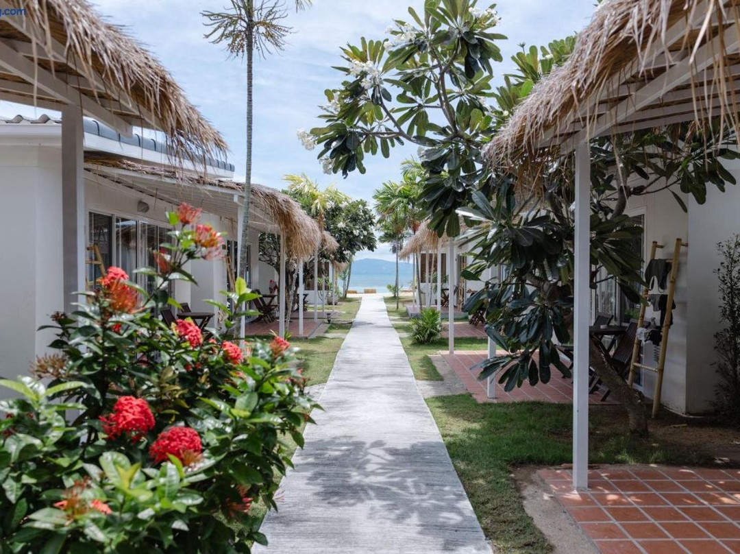 Sea Escapes Resort