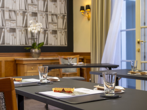 亚格托波兹丹酒店主图