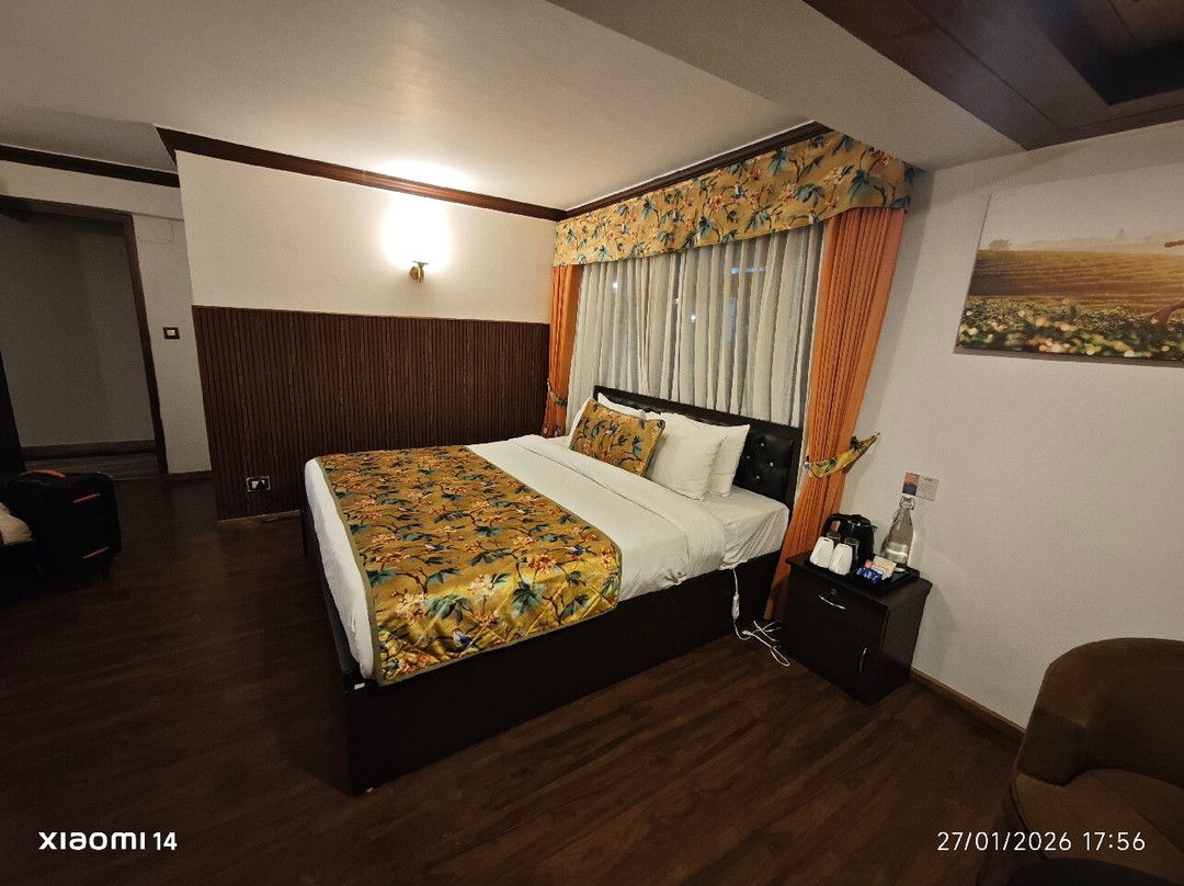 雪峰喜马拉雅山小屋主图