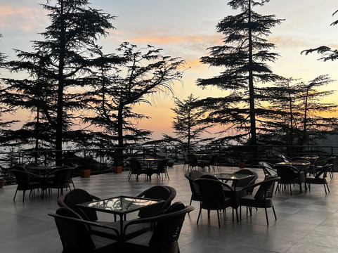 费尔蒙特西姆拉森林绿地主图