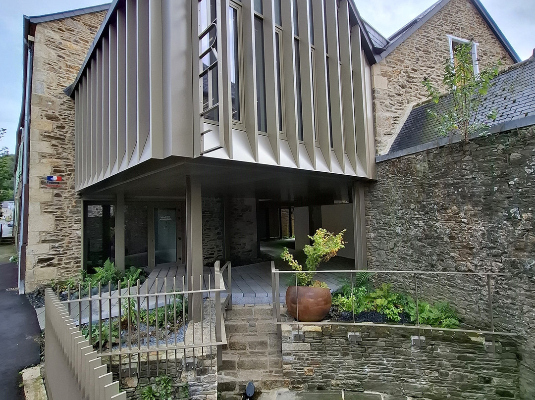 Mairie de Jugon-les-Lacs-Jugon-les-Lacs必去景点