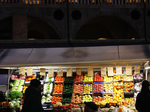 Piazza delle Erbe-帕多瓦必去景点