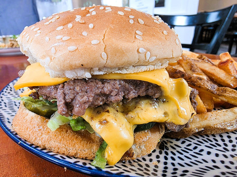 Los Brothers Restaurant