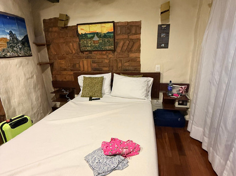 穆伊斯卡酒店主图