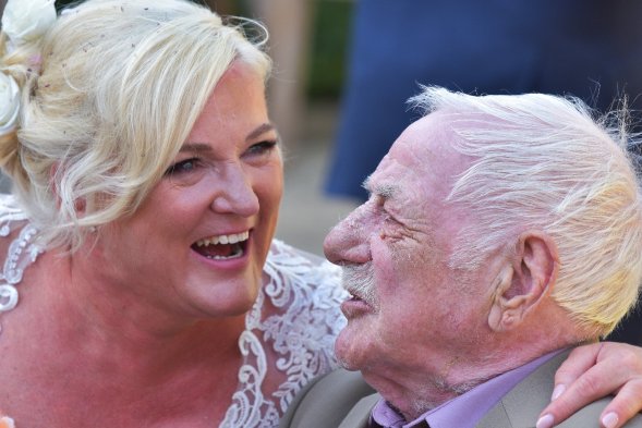 温彻斯特皇家酒店-官方