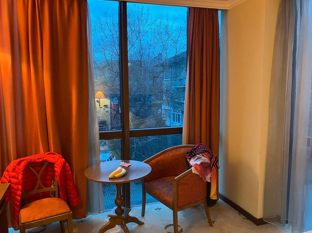 奥弗尔酒店主图