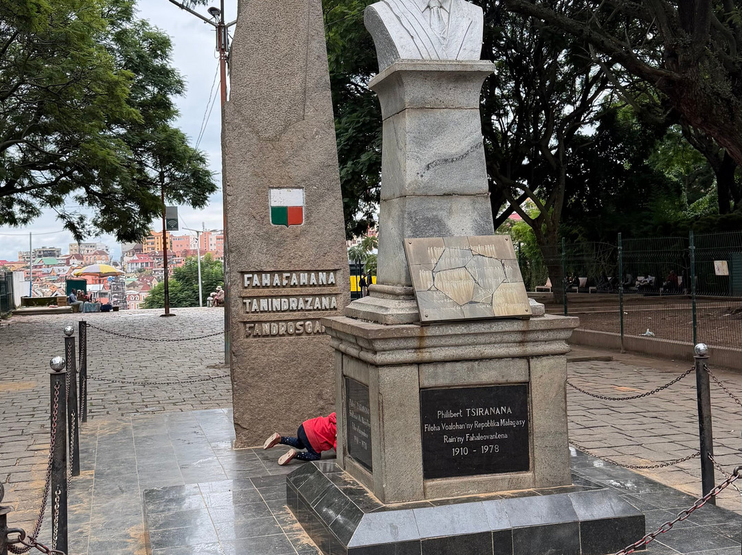 Nelson Madagascar - Tour Guide-安塔那那利佛必去景点