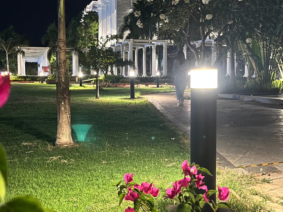 塔吉甘地尼格尔度假村&温泉主图