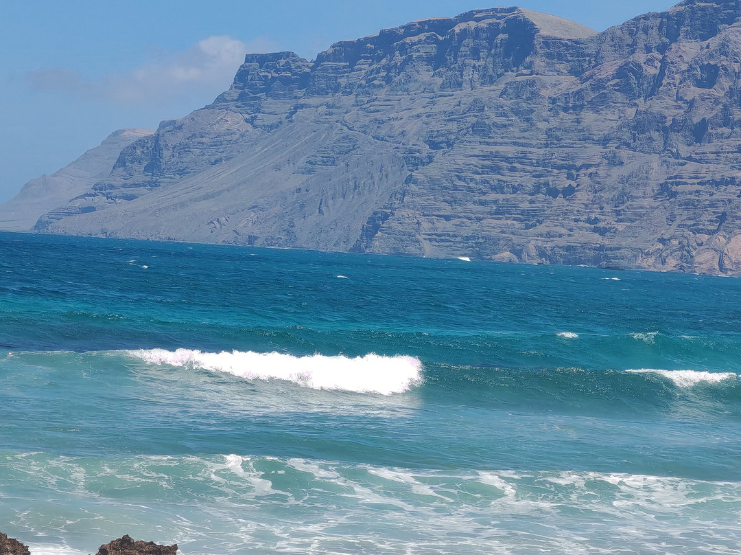 Famara Beach-兰萨罗特必去景点