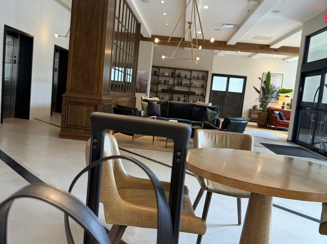 布莱克酒店主图