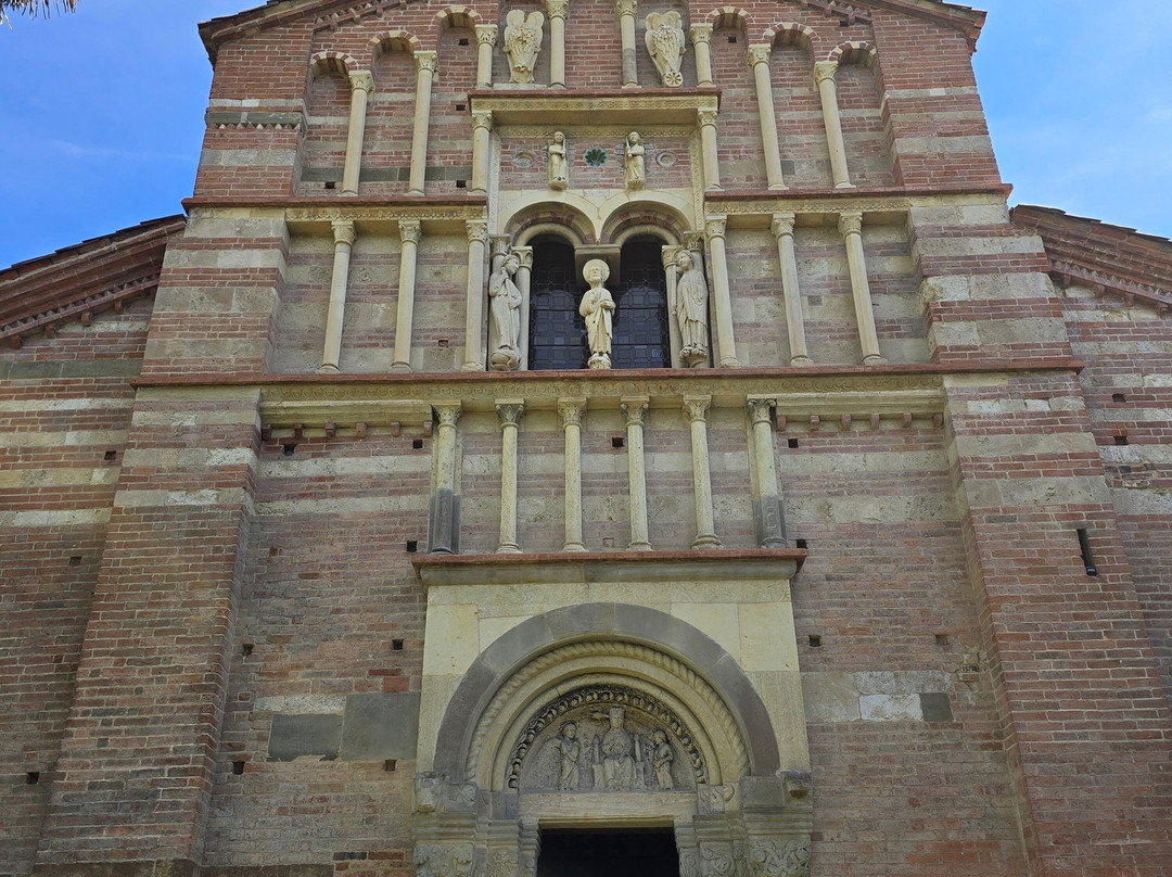 Abbazia di Santa Maria di Vezzolano-Albugnano必去景点