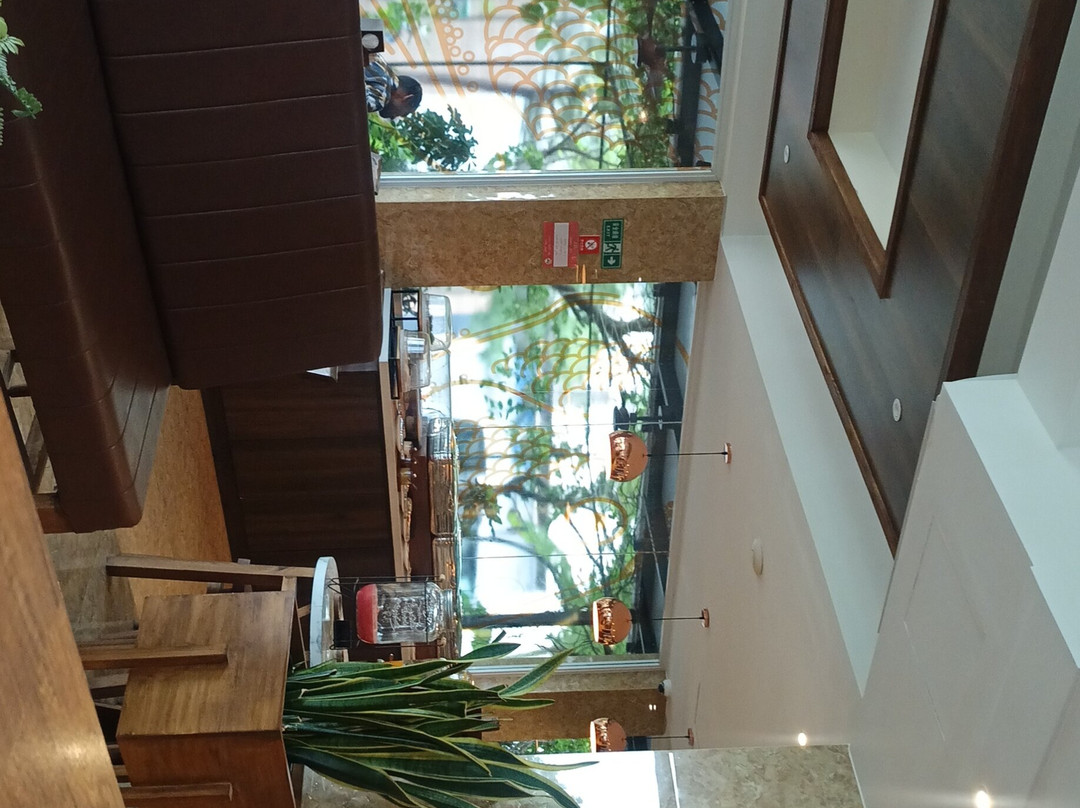 胡鲁马累琥珀海滩酒店主图
