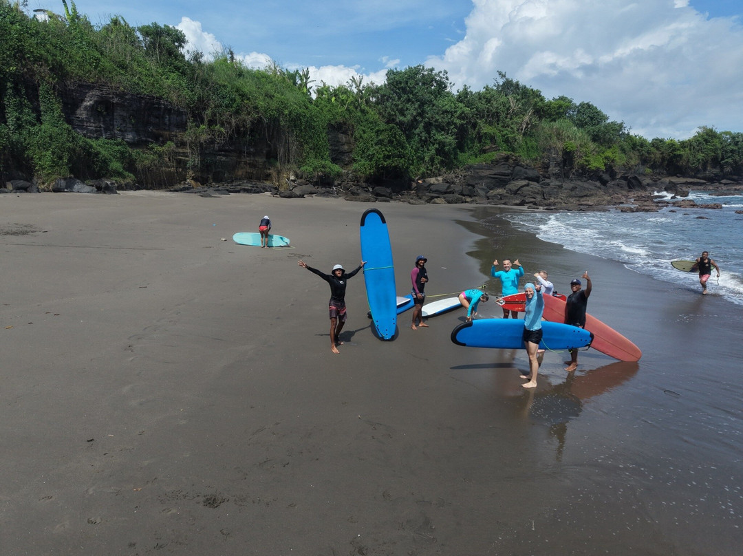Surfholics Bali Kedungu-Kedungu必去景点