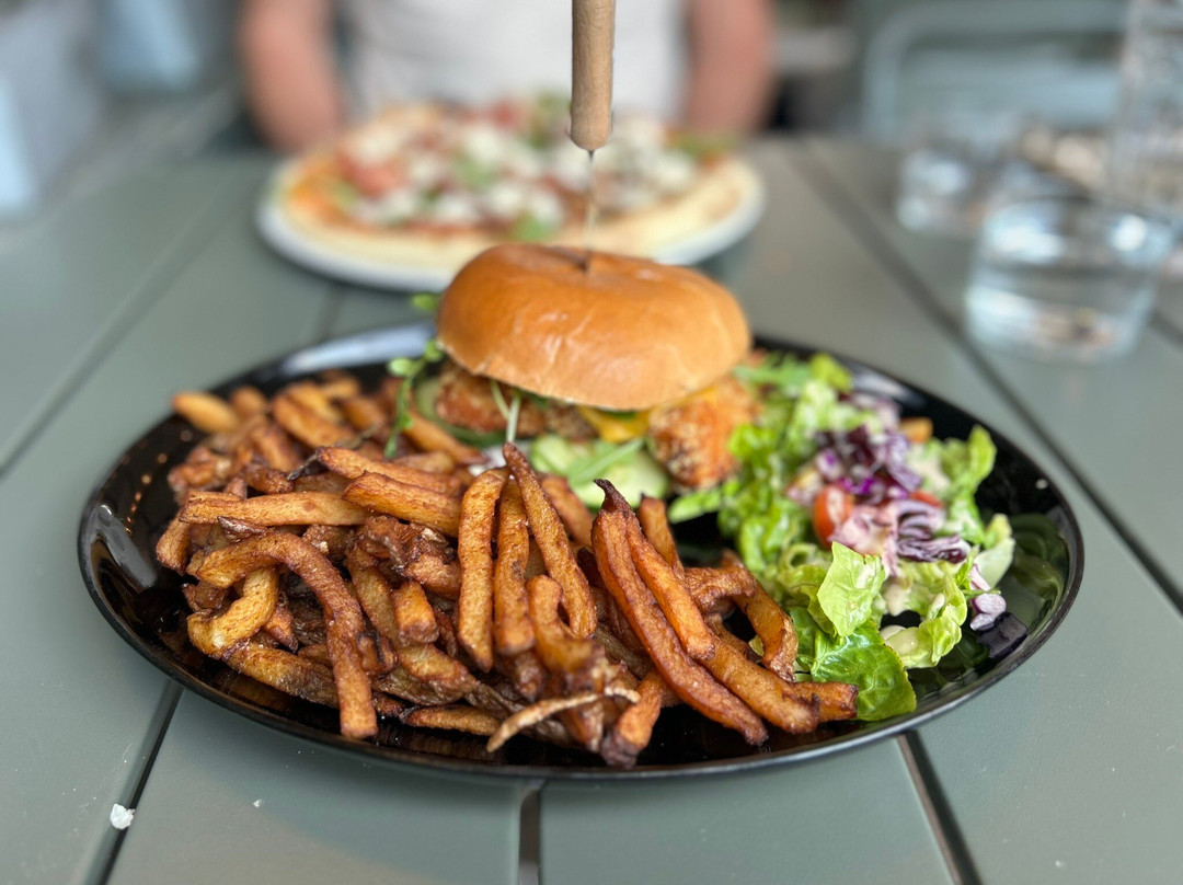 Mounio " Pizza Burger "
