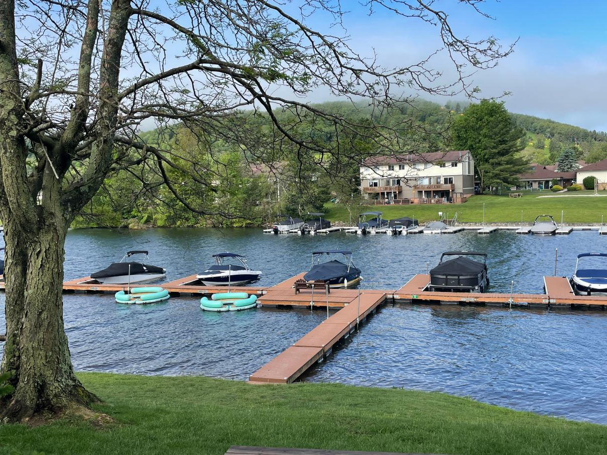 LakeFront Lodge-旅行者