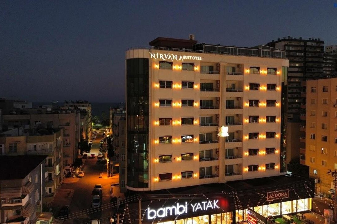 WeNirvana Suit Hotel