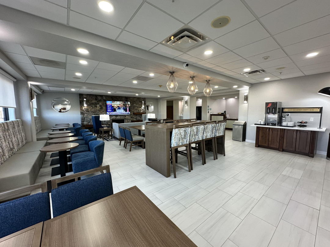 夏延尼贝斯特韦斯特SureStay Plus酒店主图