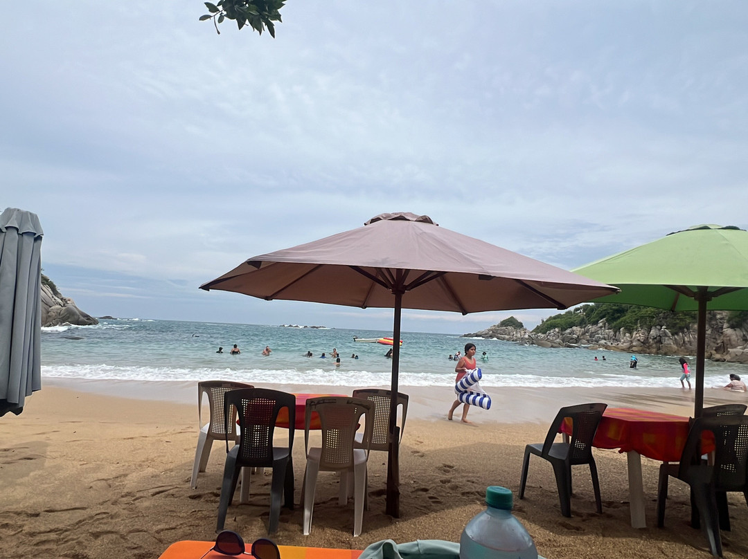 Playa Arrocito-Tangolunda必去景点