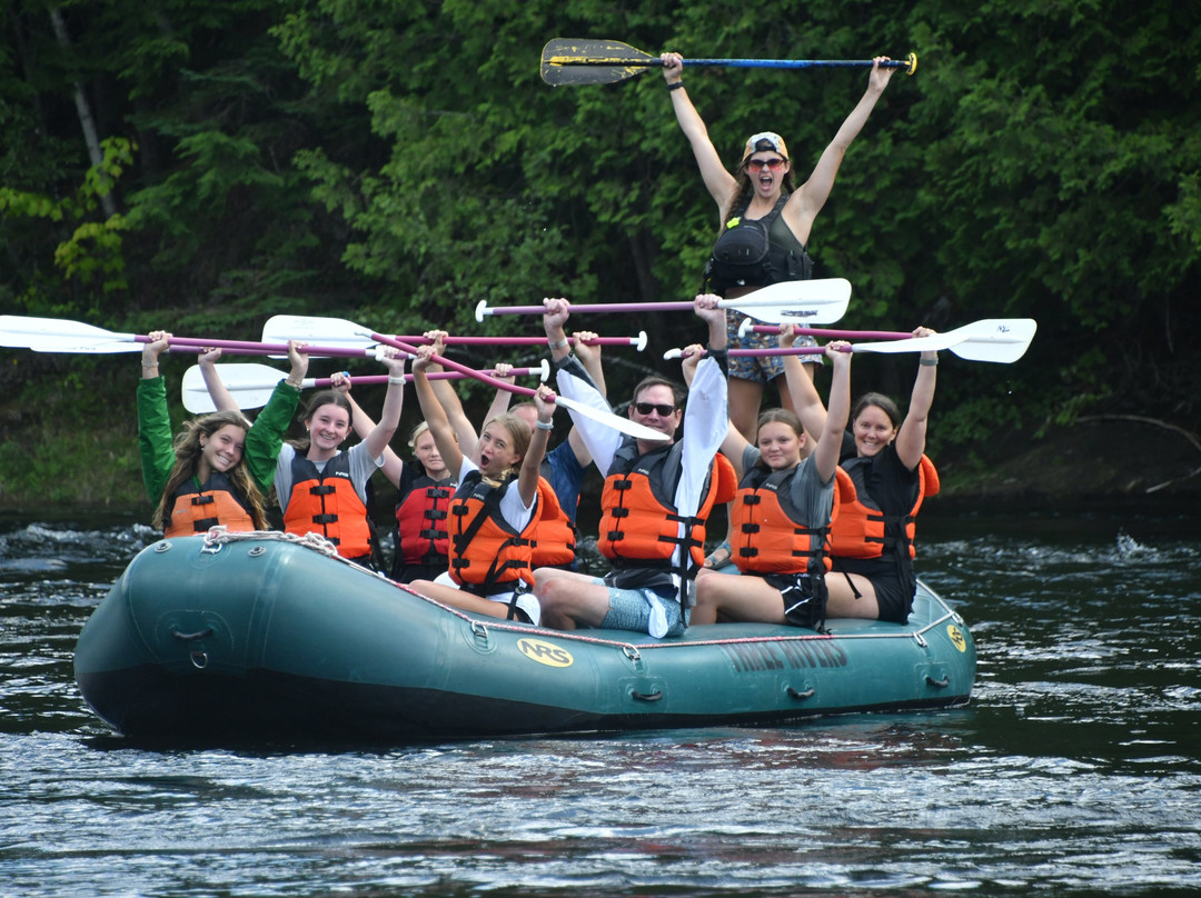 Three Rivers Whitewater Rafting-The Forks必去景点