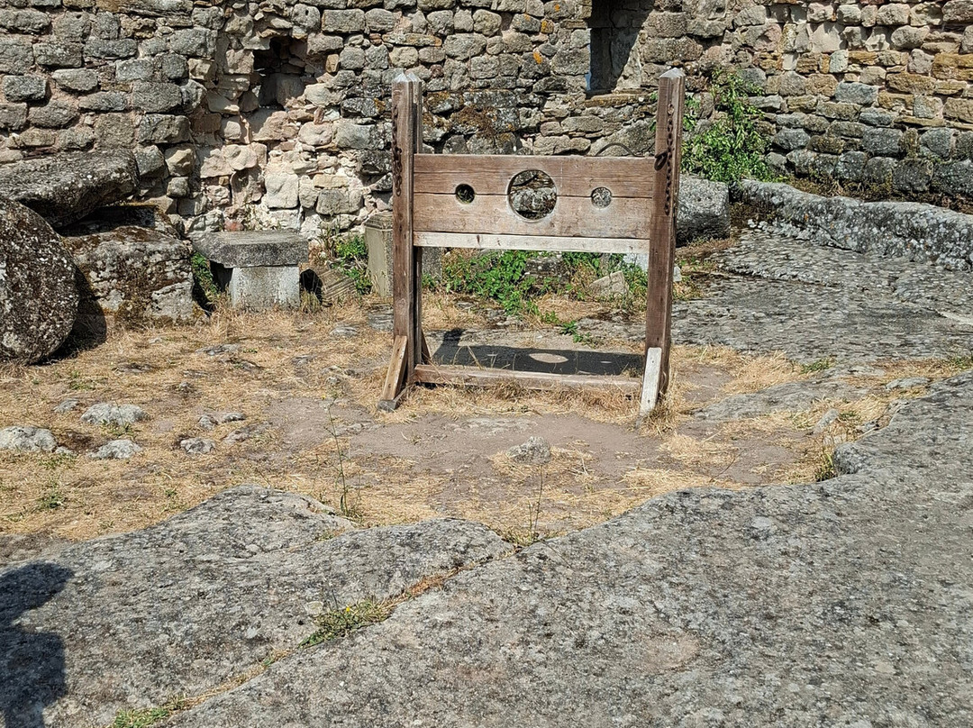 Castle of Montaigut-Gissac必去景点