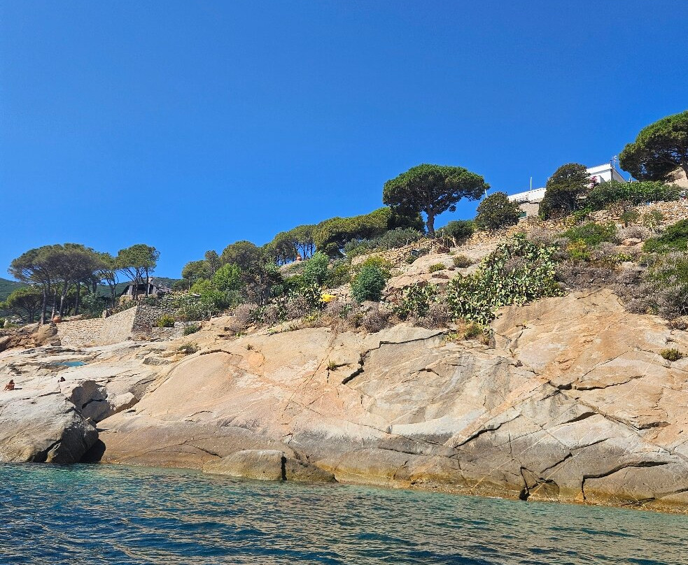 Cala dello Smeraldo-Isola del Giglio必去景点