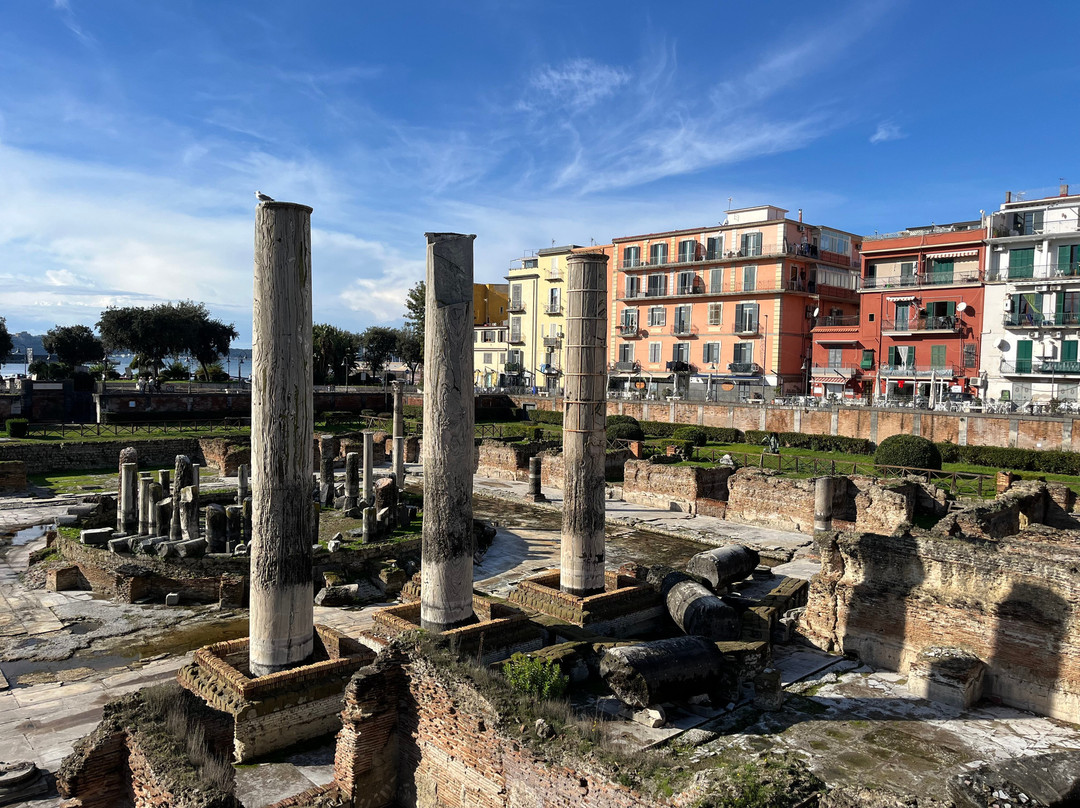 Macellum (Temple of Serapis)-波佐利必去景点