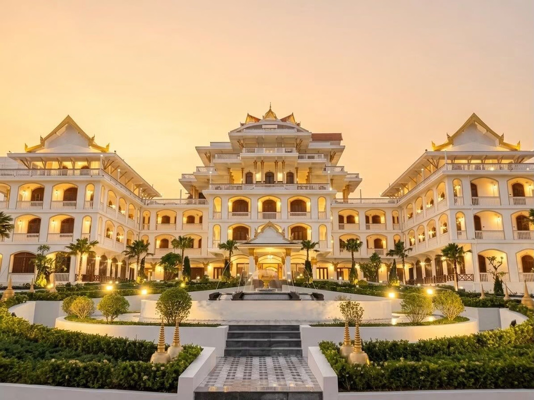 Champa Hotel