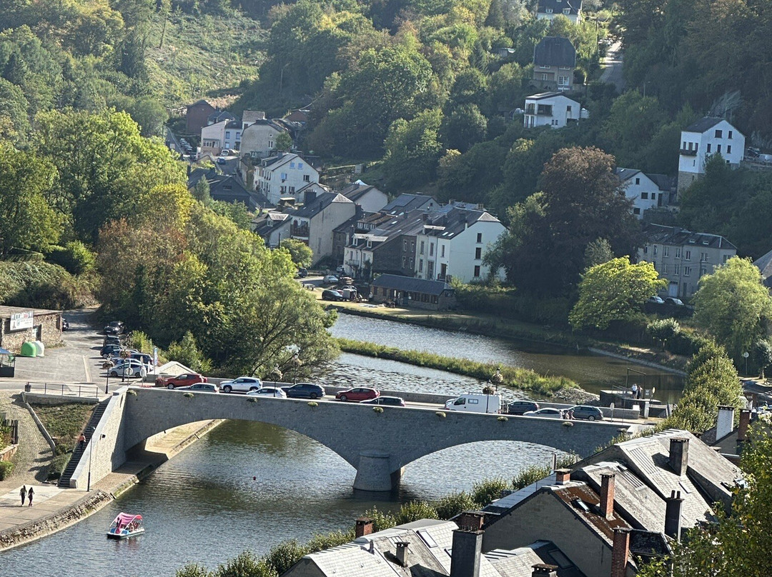 Pont De Liege-布容必去景点
