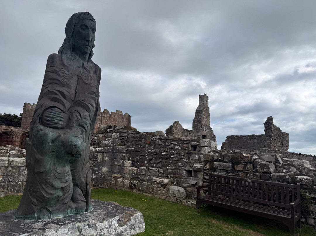 Lindisfarne Priory-Holy Island必去景点