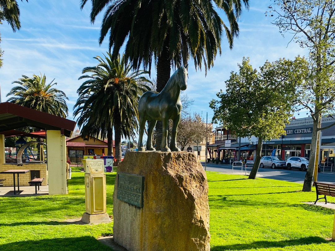 Draught Horse Memorial-Nhill必去景点