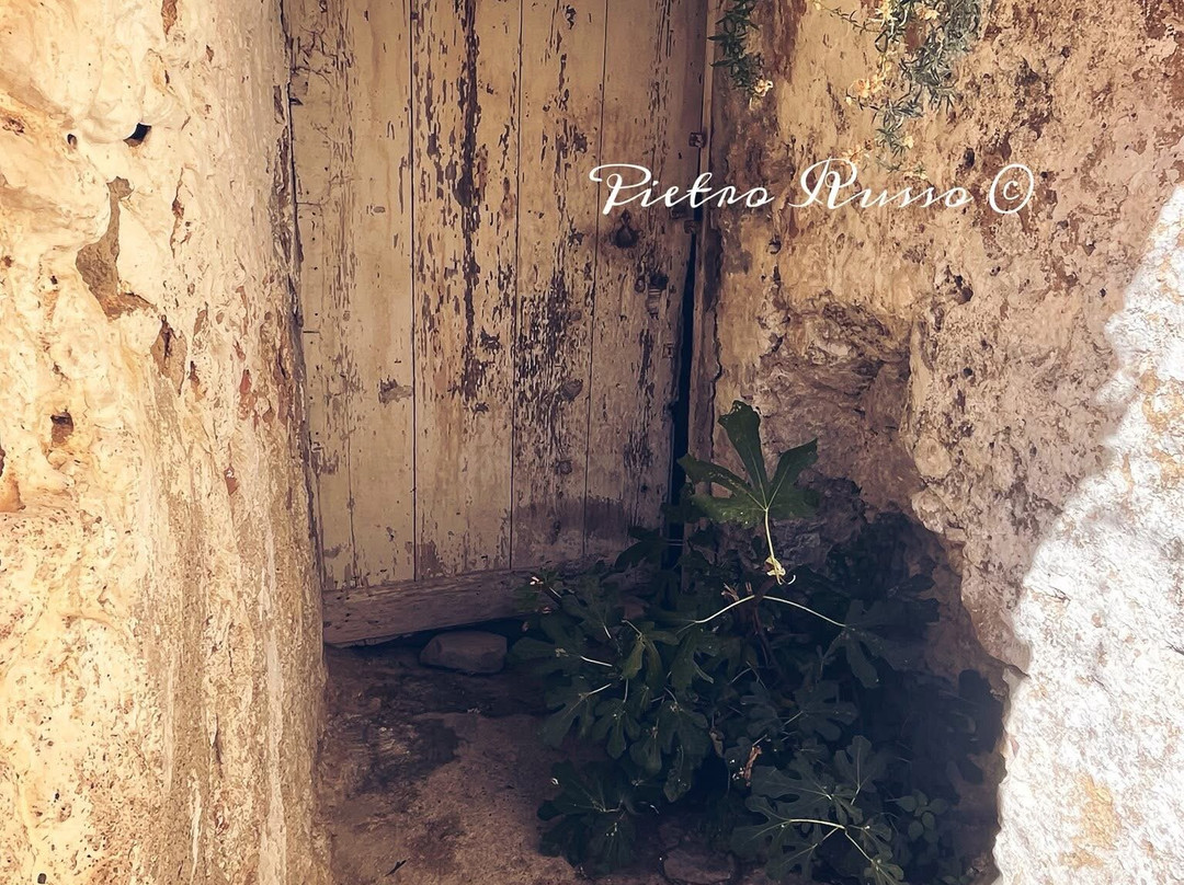 Via Trinità (A Vineddra)-Strongoli必去景点