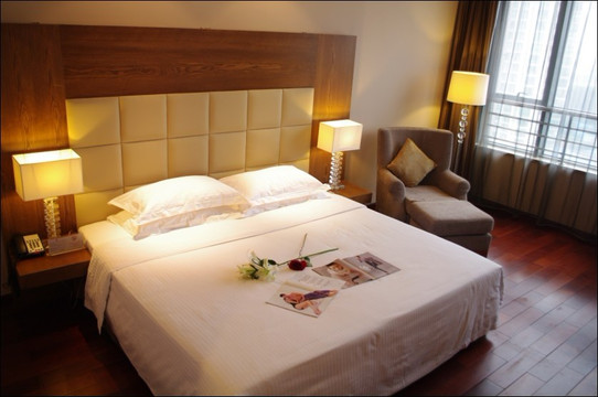 太阳花酒店主图