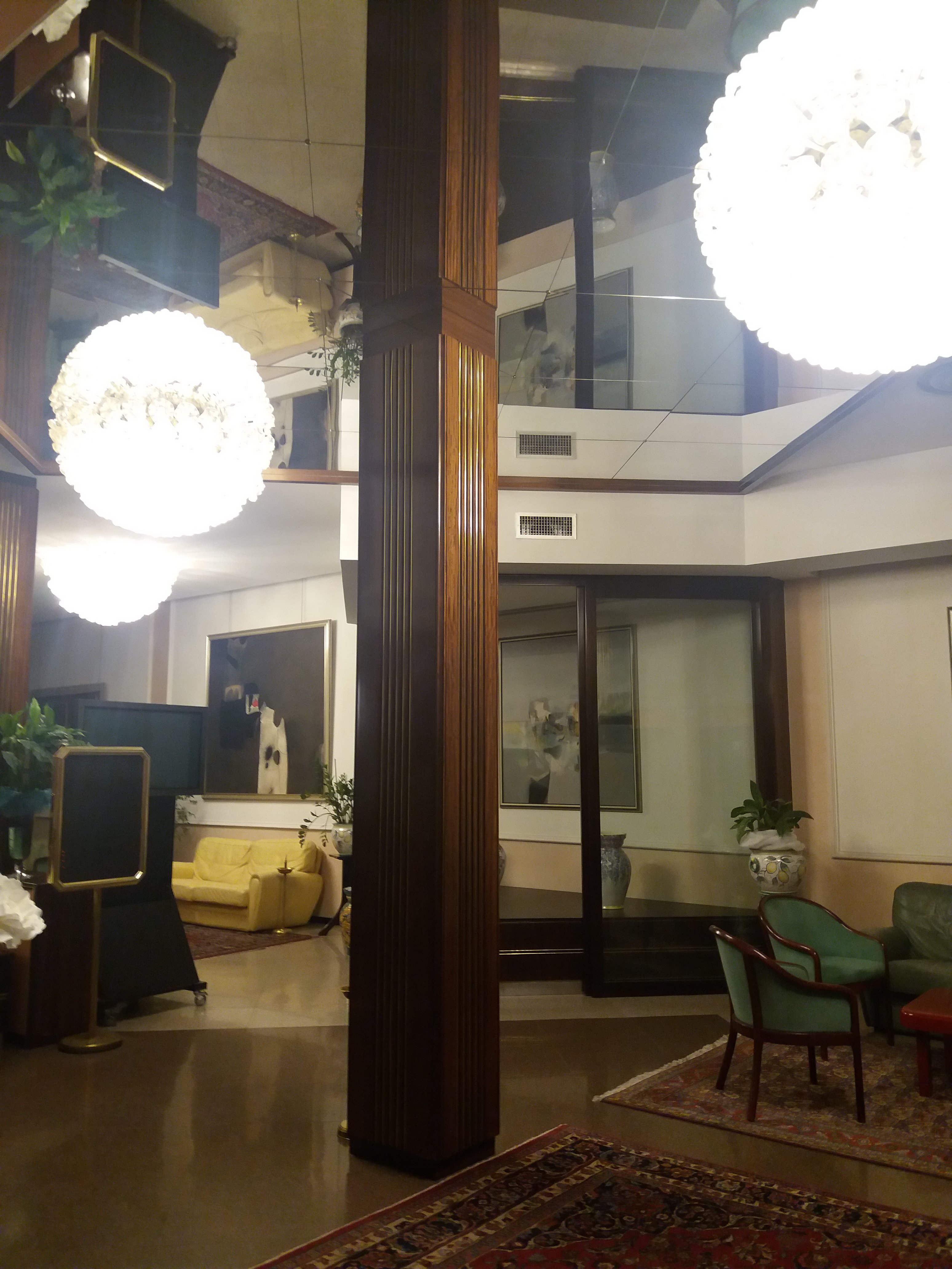 尹特那锡那里酒店-官方