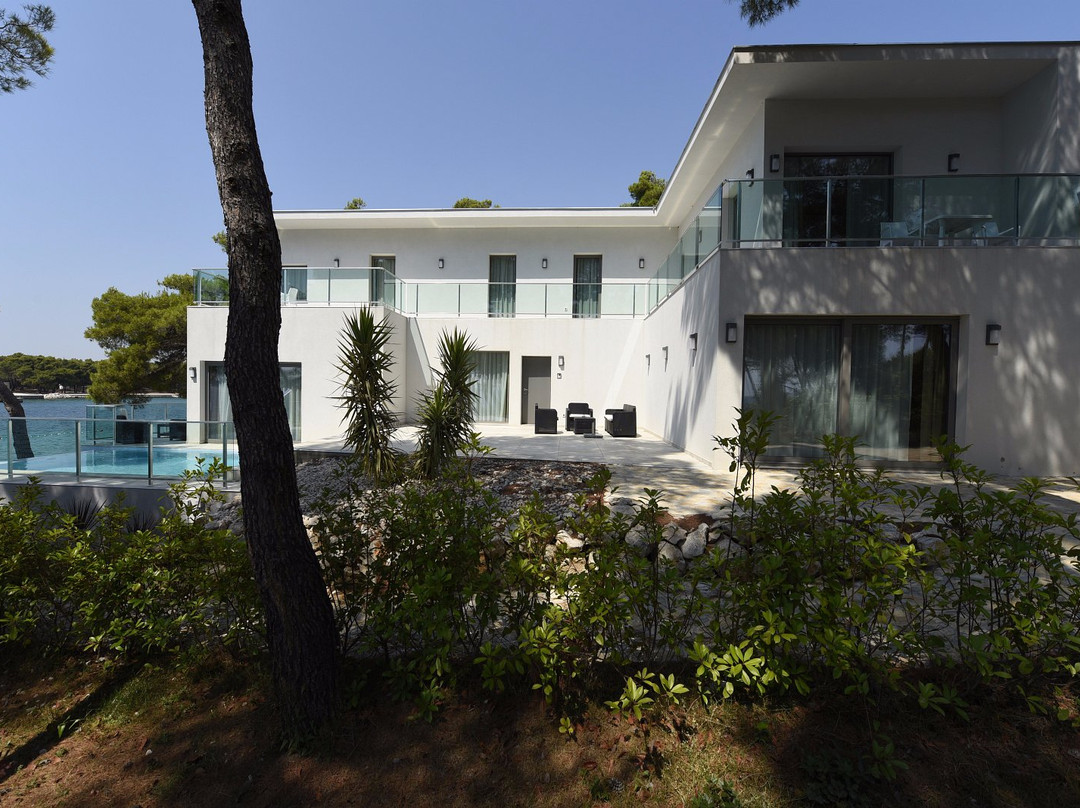 奥格勒纳莫鲁酒店住宿-Crvena Luka Apartments & Villas