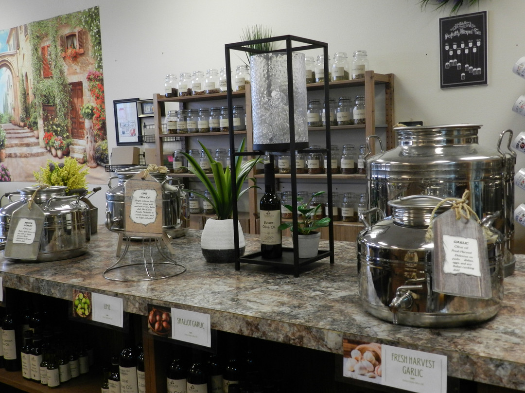 Rockford旅游景点-Elz Tastes & Tea Market