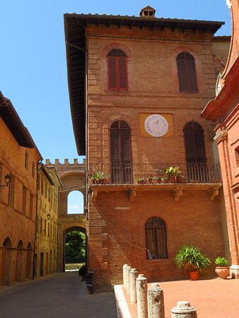 Borgo Medievale Cinto da Mura-Buonconvento必去景点